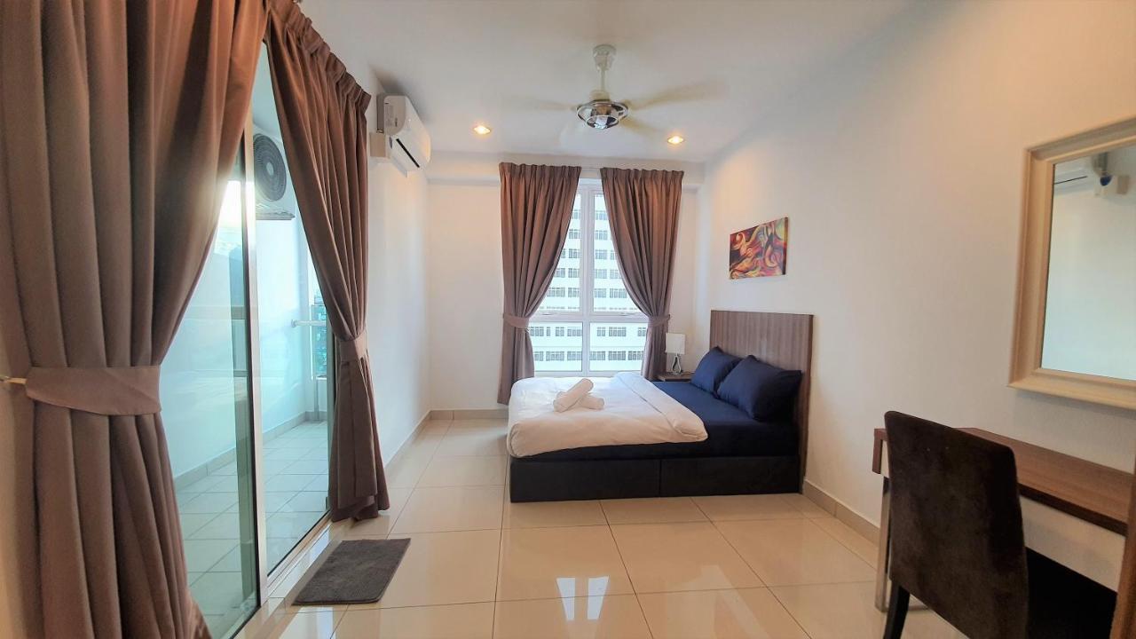 Mansion One Suites @Gurney Drive Seaview Studio Apartment By Sarah'S Lodge George Town Exterior photo